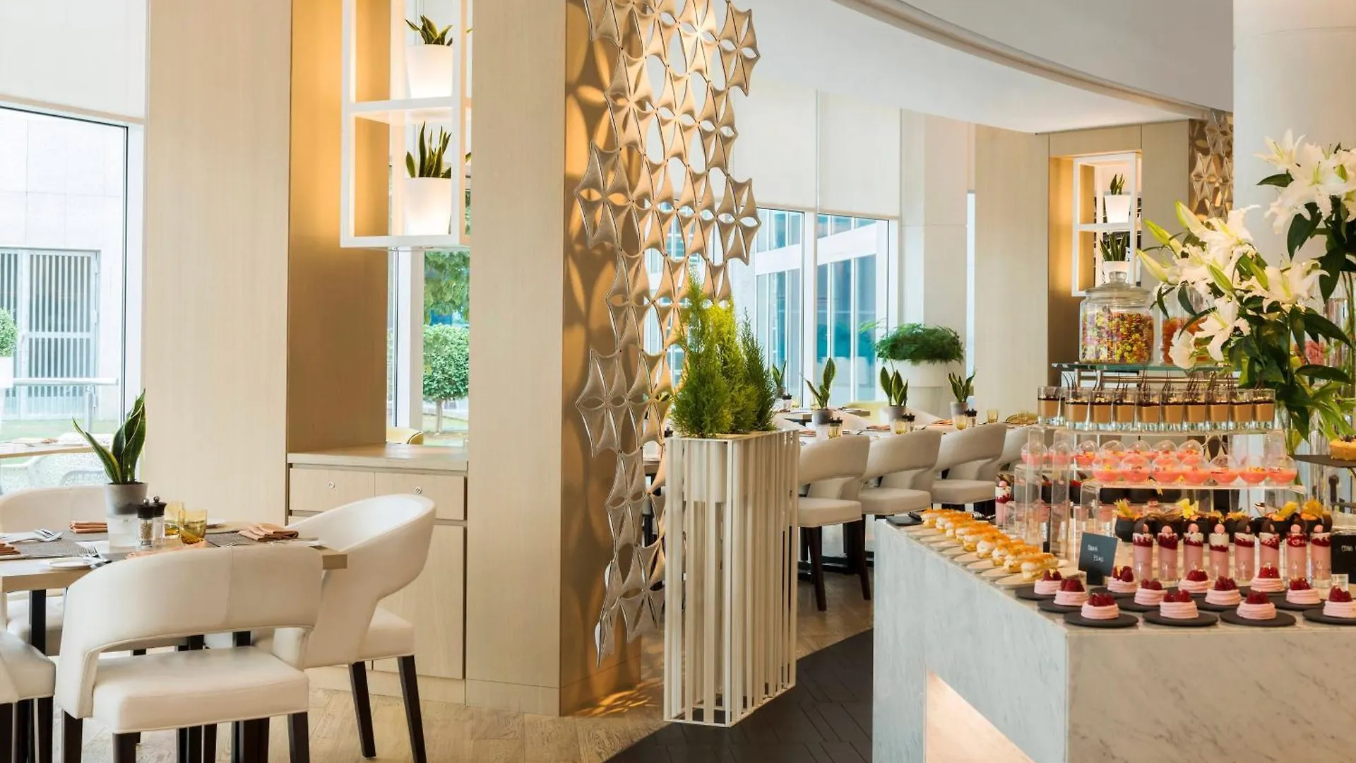 ***** Отель Le Royal Meridien Абу-Даби ОАЭ