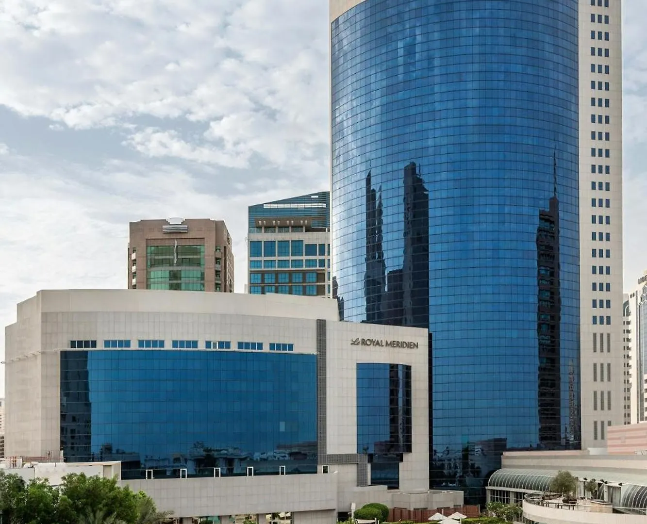 Отель Le Royal Meridien Абу-Даби