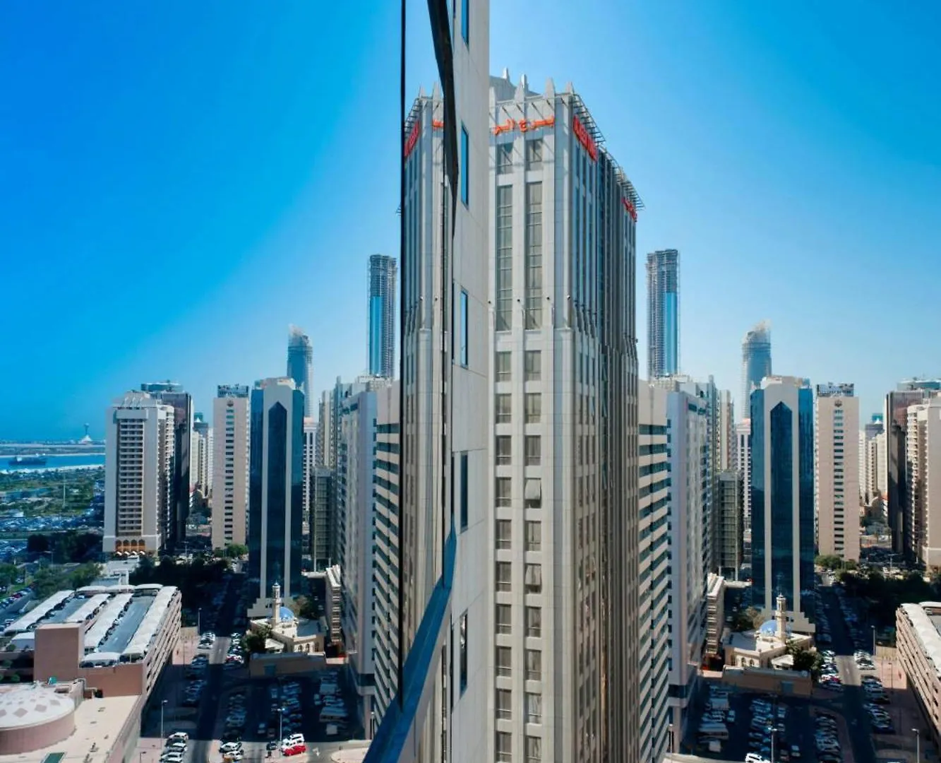 Le Royal Meridien Абу-Даби 5*,