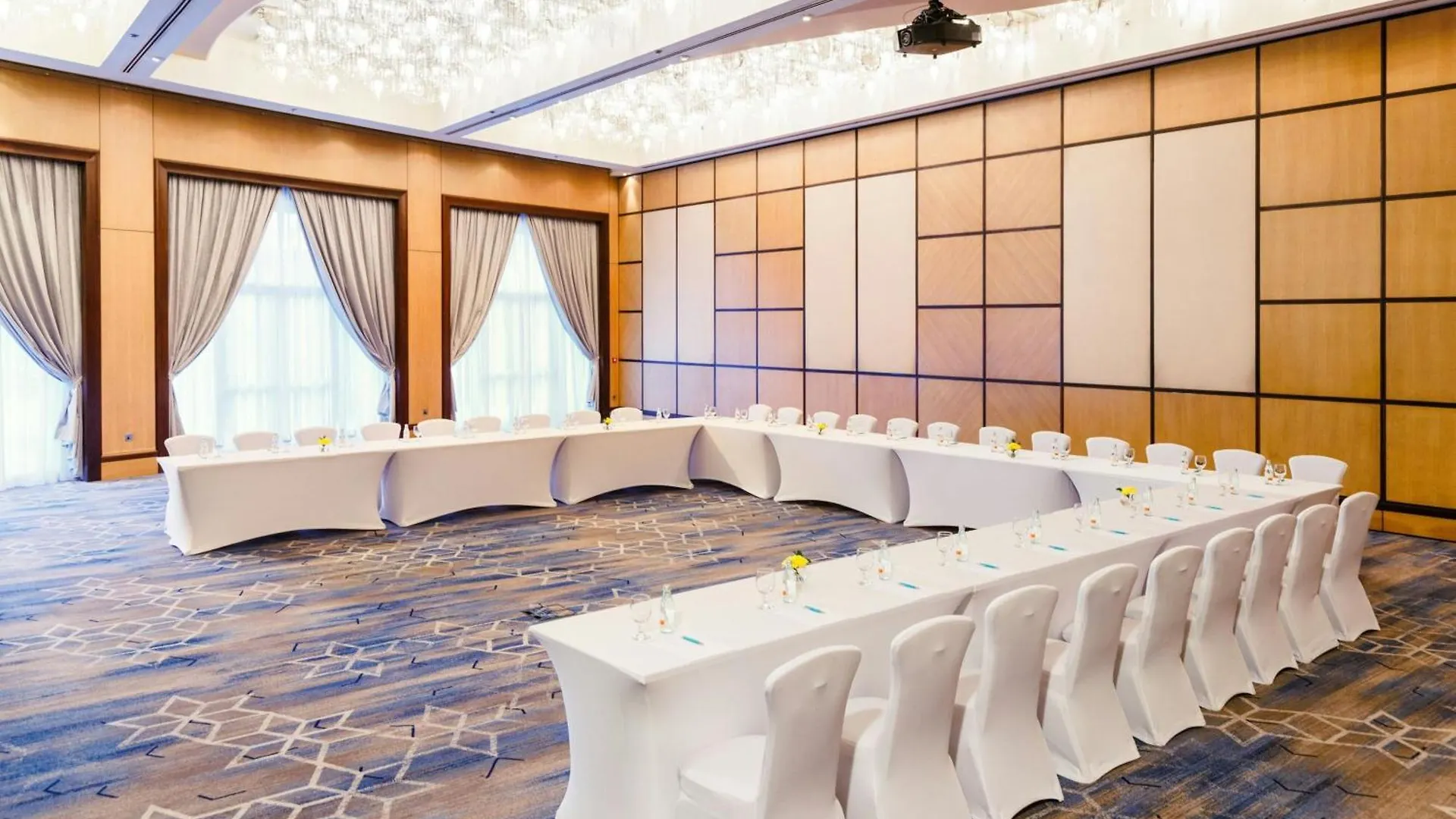 Le Royal Meridien Abu Dhabi Hotel